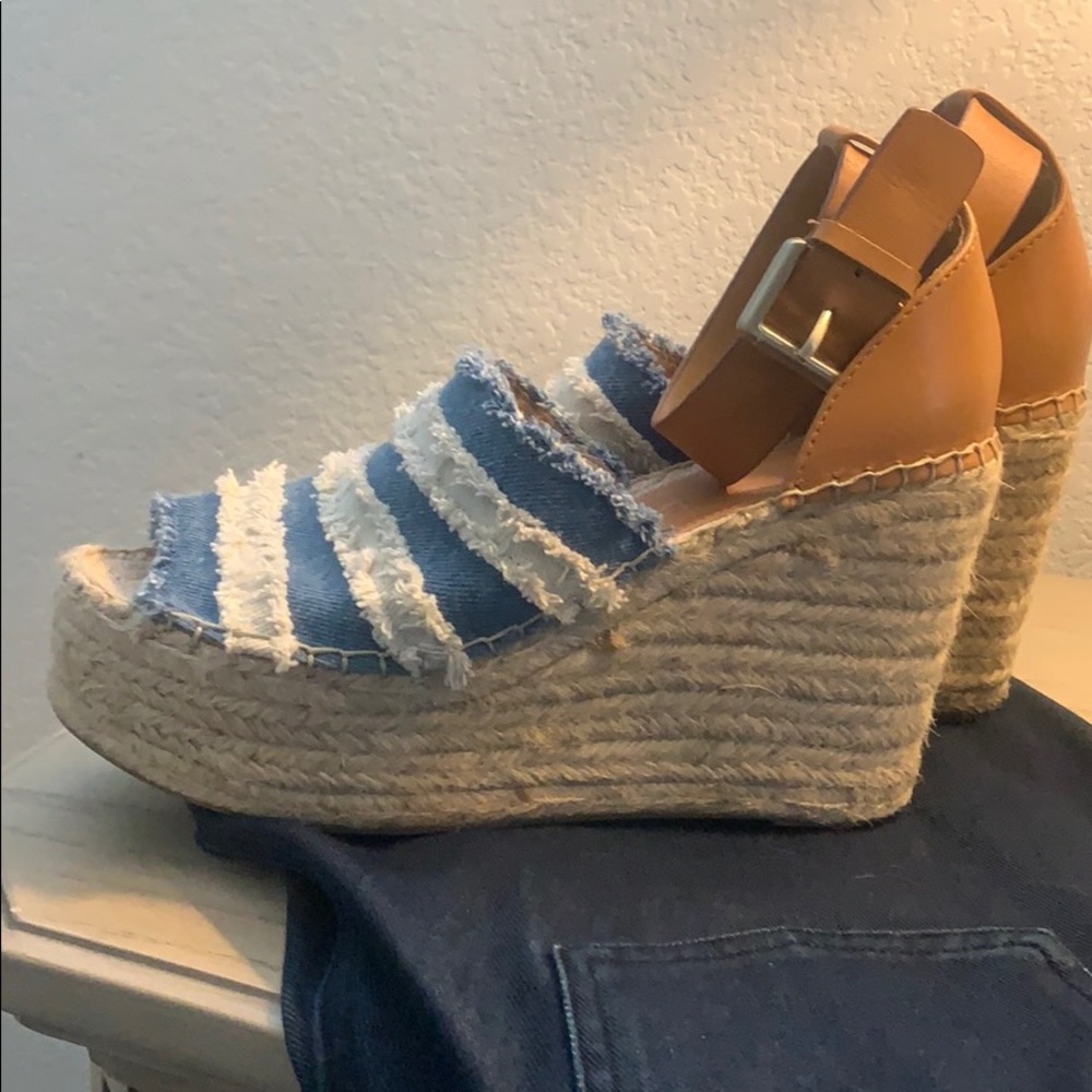 Marc Fisher Ltd 4 inch wedge size 7 1/2! $40